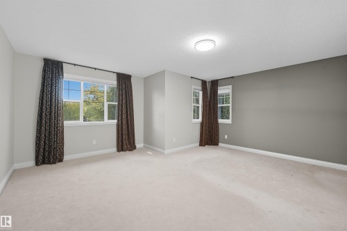 976 Hollingsworth Bend, Edmonton, AB - Indoor Photo Showing Other Room