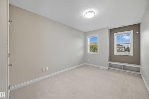 976 Hollingsworth Bend, Edmonton, AB - Indoor Photo Showing Other Room