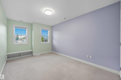 976 Hollingsworth Bend, Edmonton, AB - Indoor Photo Showing Other Room