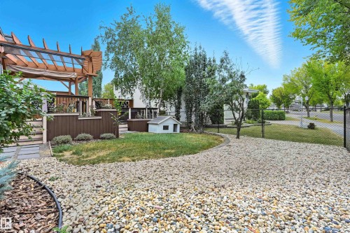 976 Hollingsworth Bend, Edmonton, AB - Outdoor