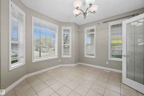 976 Hollingsworth Bend, Edmonton, AB - Indoor Photo Showing Other Room