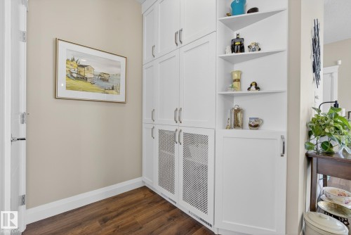 9015 92 Avenue, Edmonton, AB 