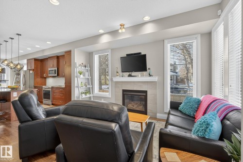 9015 92 Avenue, Edmonton, AB 