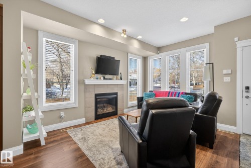 9015 92 Avenue, Edmonton, AB 