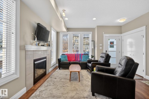 9015 92 Avenue, Edmonton, AB 