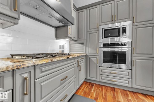 39 500 Lessard Drive, Edmonton, AB - Indoor Photo Showing Kitchen With Upgraded Kitchen