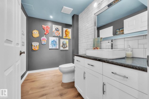 39 500 Lessard Drive, Edmonton, AB - Indoor Photo Showing Bathroom