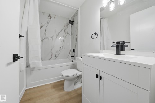 120 Premiere Crescent, Blackfalds, AB - Indoor Photo Showing Bathroom