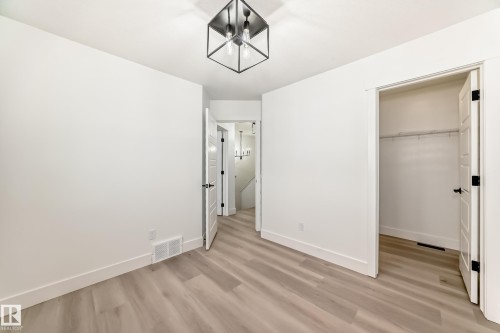 2123 32 Street, Edmonton, AB - Indoor Photo Showing Other Room