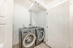 Washroom with independent washer and dryer - 