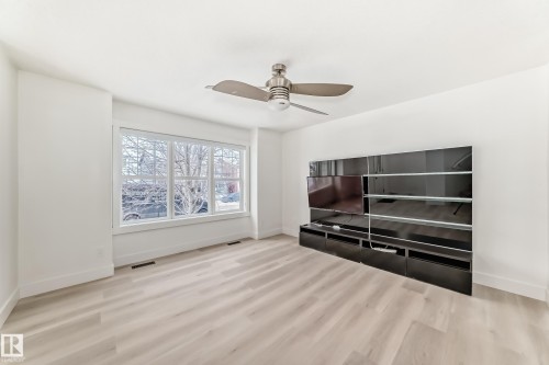 2123 32 Street, Edmonton, AB - Indoor Photo Showing Other Room