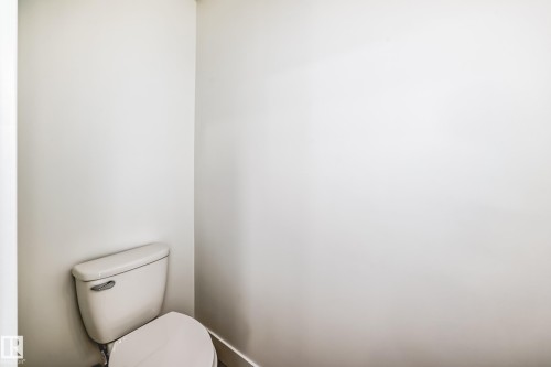 2123 32 Street, Edmonton, AB - Indoor Photo Showing Bathroom