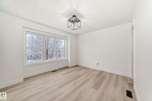 2123 32 Street, Edmonton, AB - Indoor Photo Showing Other Room