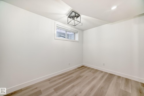 2123 32 Street, Edmonton, AB - Indoor Photo Showing Other Room