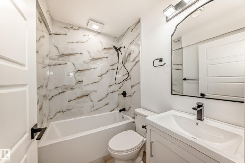 2123 32 Street, Edmonton, AB - Indoor Photo Showing Bathroom