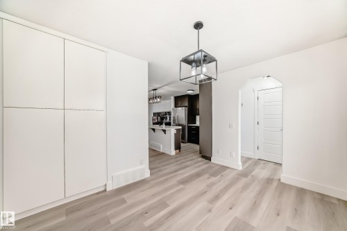 2123 32 Street, Edmonton, AB - Indoor Photo Showing Other Room