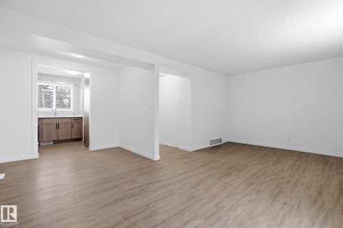 5538 145 Avenue, Edmonton, AB - Indoor Photo Showing Other Room