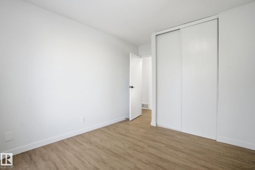 5538 145 Avenue, Edmonton, AB - Indoor Photo Showing Other Room