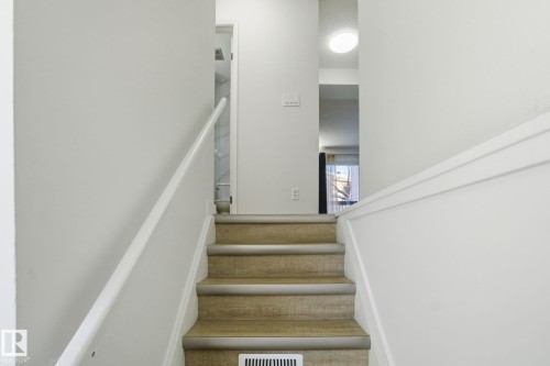 5538 145 Avenue, Edmonton, AB - Indoor Photo Showing Other Room