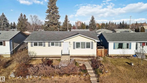 7516 136 Avenue, Edmonton, AB - Outdoor