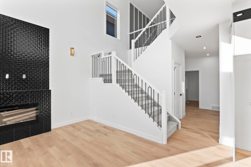 18215 94 Street, Edmonton, AB - Indoor Photo Showing Other Room