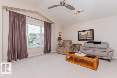 6227 5 Avenue, Edmonton, AB - Indoor Photo Showing Living Room