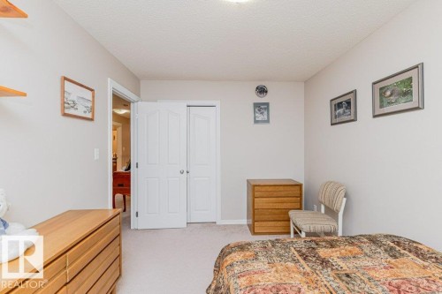 6227 5 Avenue, Edmonton, AB - Indoor Photo Showing Bedroom