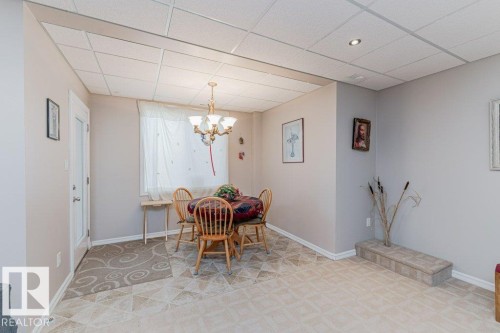 6227 5 Avenue, Edmonton, AB - Indoor