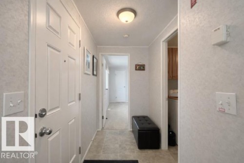 4805 49 Avenue, Wetaskiwin, AB - Indoor Photo Showing Other Room