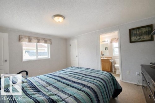 4805 49 Avenue, Wetaskiwin, AB - Indoor Photo Showing Bedroom