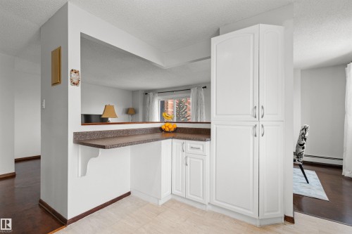 602 9929 113 Street, Edmonton, AB - Indoor Photo Showing Other Room