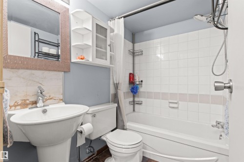602 9929 113 Street, Edmonton, AB - Indoor Photo Showing Bathroom