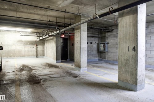 602 9929 113 Street, Edmonton, AB - Indoor Photo Showing Garage