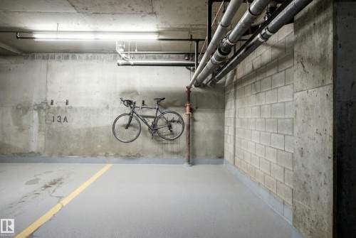 602 9929 113 Street, Edmonton, AB - Indoor Photo Showing Garage