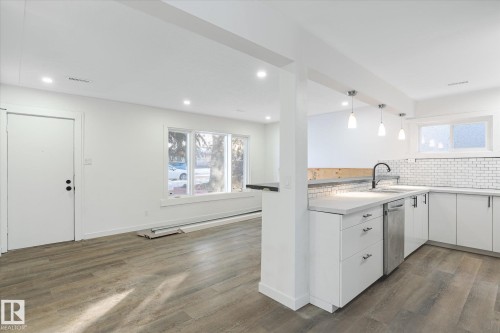 12034 37 Street, Edmonton, AB - Indoor Photo Showing Kitchen