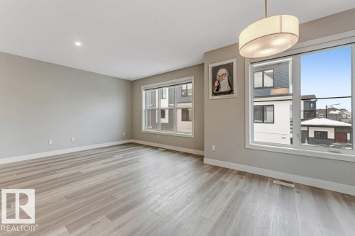 70 6905 25 Avenue Sw, Edmonton, AB - Indoor Photo Showing Other Room