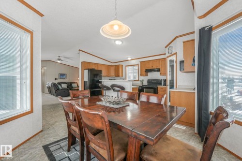2055 Aspen Crescent, Leduc, AB - Indoor Photo Showing Dining Room