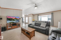 Great space for entertaining, movie nights or just hanging out - 