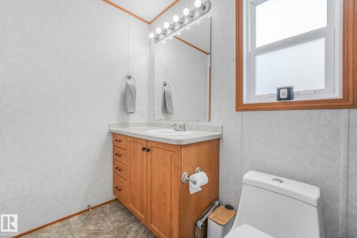 2055 Aspen Crescent, Leduc, AB - Indoor Photo Showing Bathroom