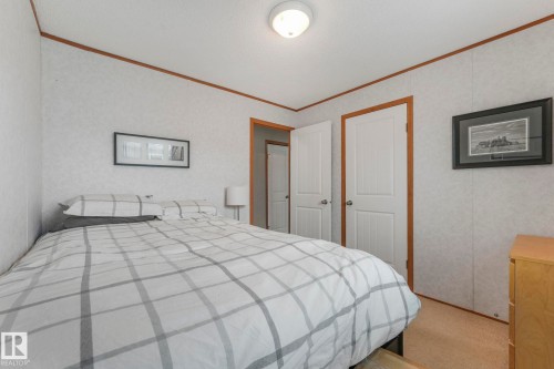 2055 Aspen Crescent, Leduc, AB - Indoor Photo Showing Bedroom