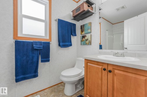 4 piece main bath - 2055 Aspen Crescent, Leduc, AB - Indoor Photo Showing Bathroom