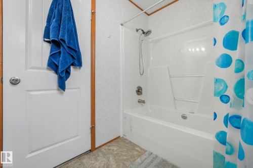 2055 Aspen Crescent, Leduc, AB - Indoor Photo Showing Bathroom