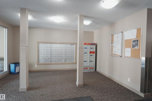 313 3211 James Mowatt Trail, Edmonton, AB - Indoor Photo Showing Other Room