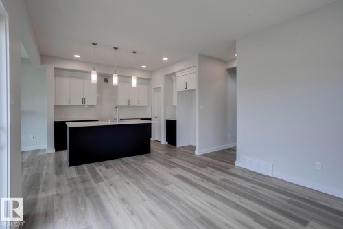 2831 191 Street, Edmonton, AB - Indoor Photo Showing Kitchen