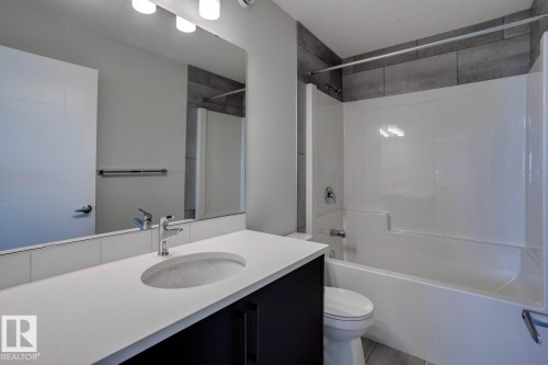 2831 191 Street, Edmonton, AB - Indoor Photo Showing Bathroom