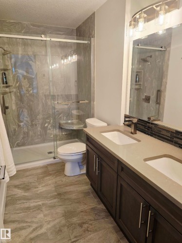 206 1316 Windermere Way, Edmonton, AB - Indoor Photo Showing Bathroom