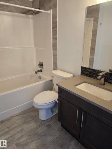 206 1316 Windermere Way, Edmonton, AB - Indoor Photo Showing Bathroom