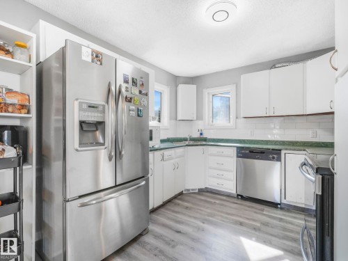 11532 88 Street, Edmonton, AB - Indoor Photo Showing Kitchen