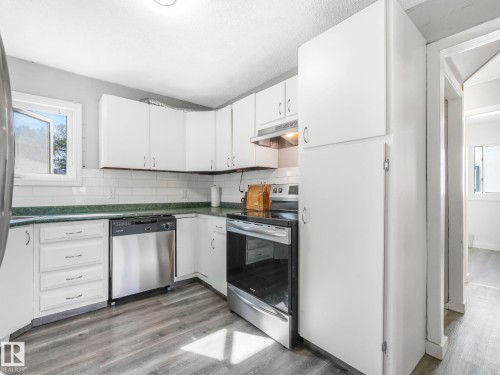 11532 88 Street, Edmonton, AB - Indoor Photo Showing Kitchen