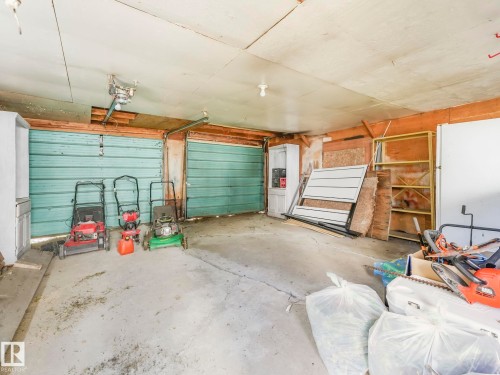 11532 88 Street, Edmonton, AB - Indoor Photo Showing Garage